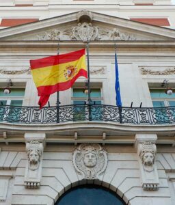 Your Fast Guide to the Beckham Law in Spain